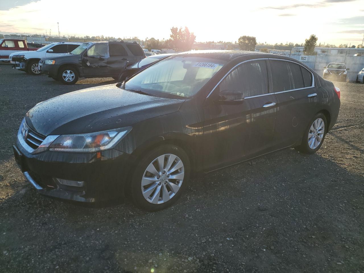 VIN 1HGCR2F70DA264386 2013 HONDA ACCORD no.1