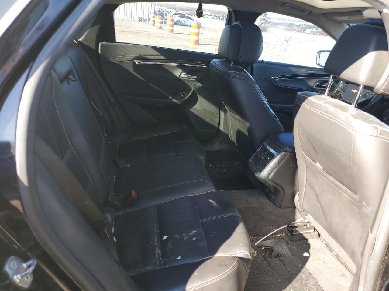2014 Chevrolet Impala - Image 10