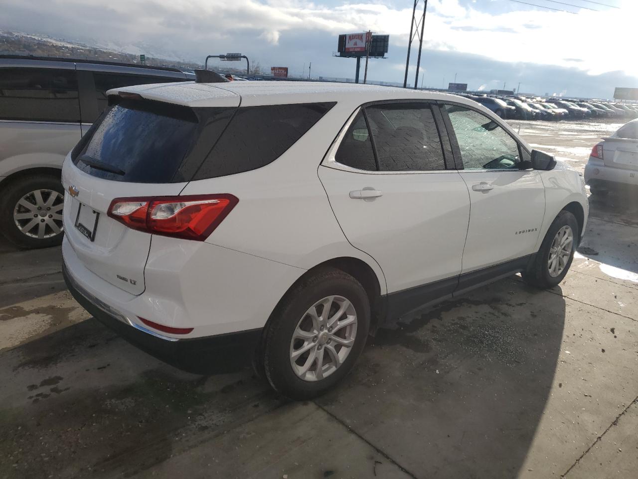 2020 Chevrolet Equinox - Image 3