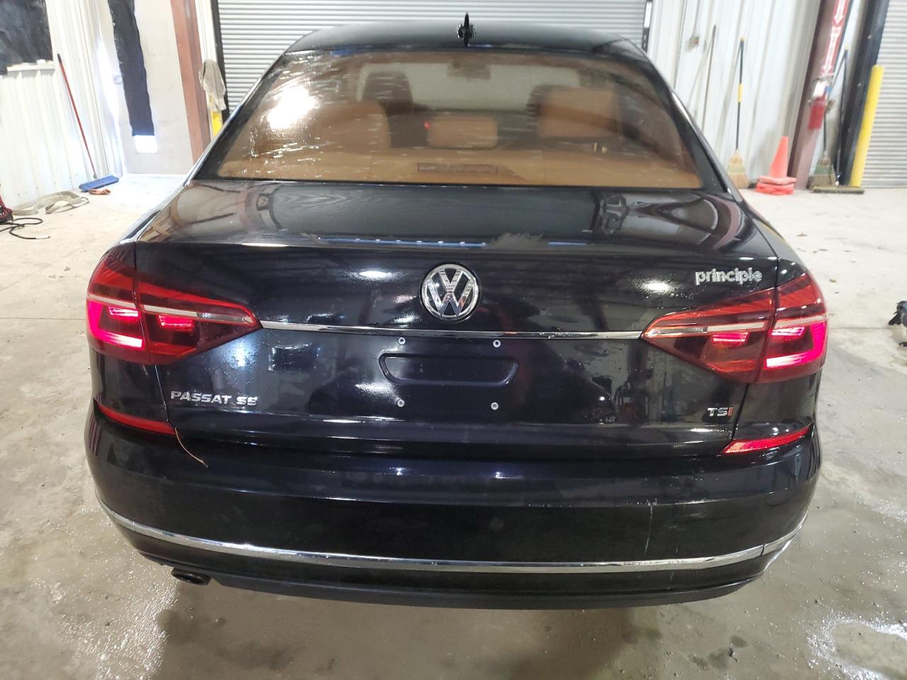 2018 Volkswagen Passat - Image 6