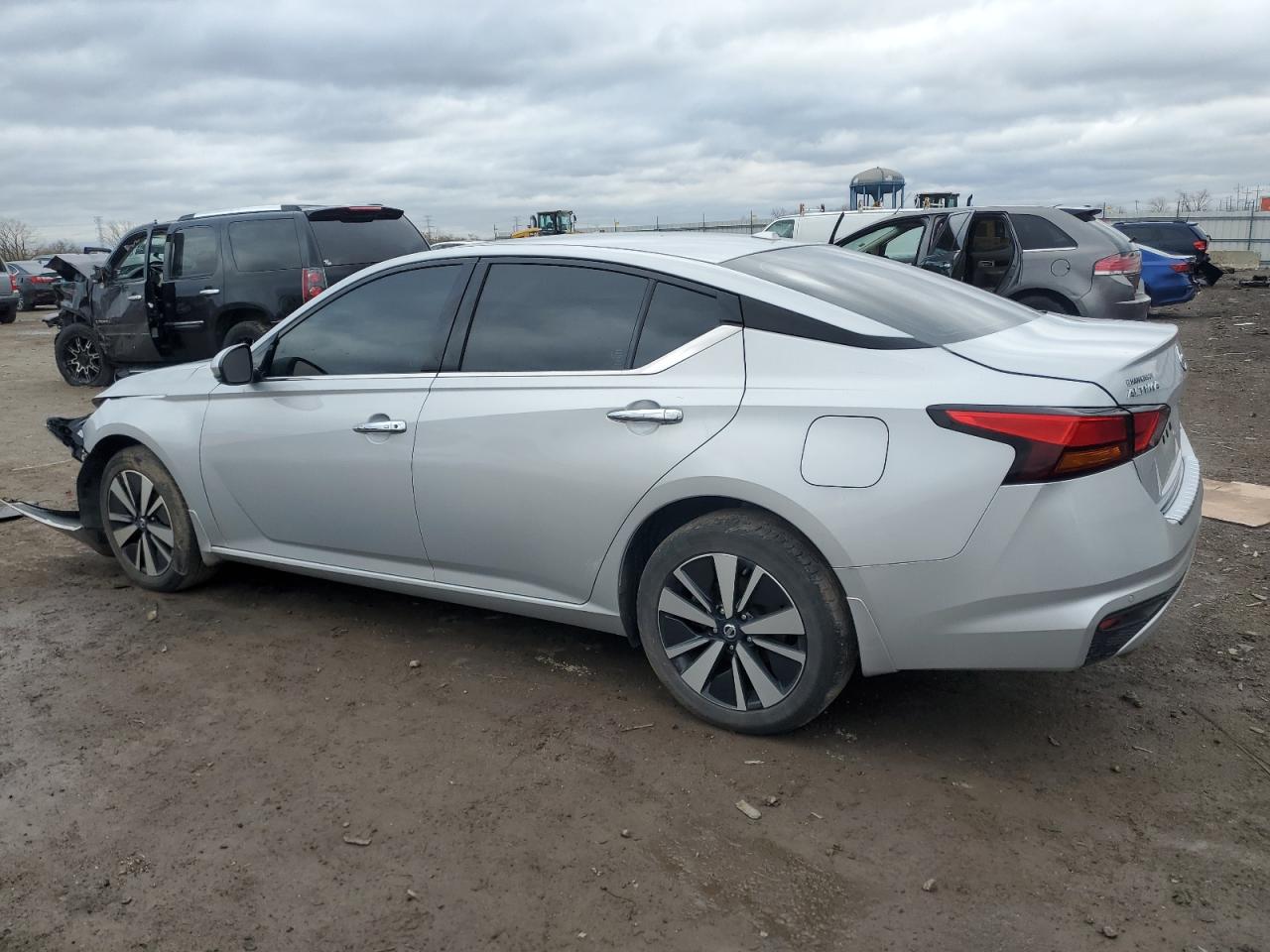 2021 Nissan Altima - Image 2
