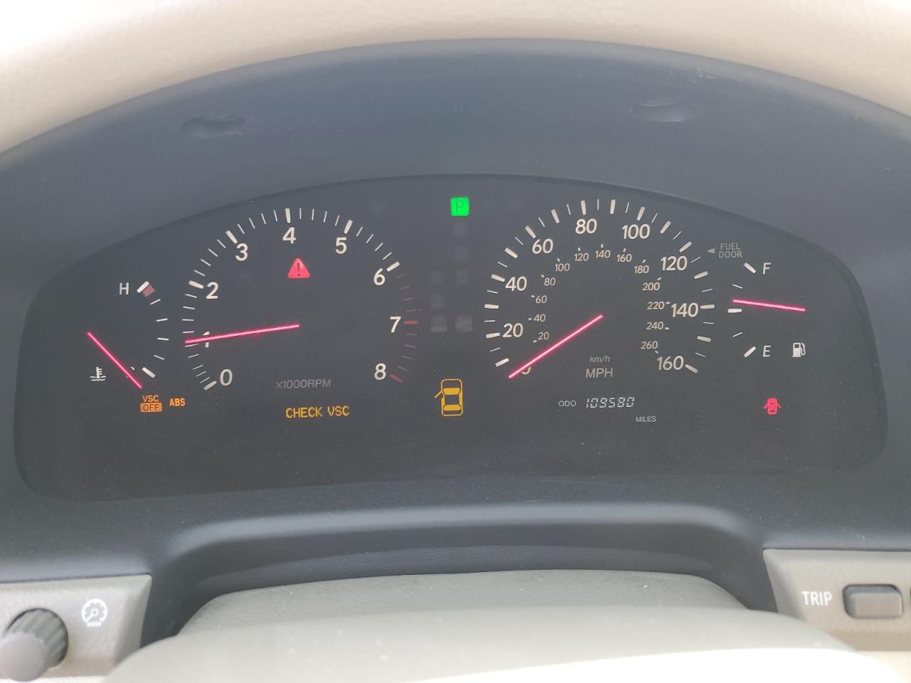 2002 Lexus LS - Image 9