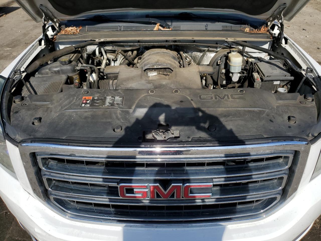 2015 GMC Yukon - Image 12