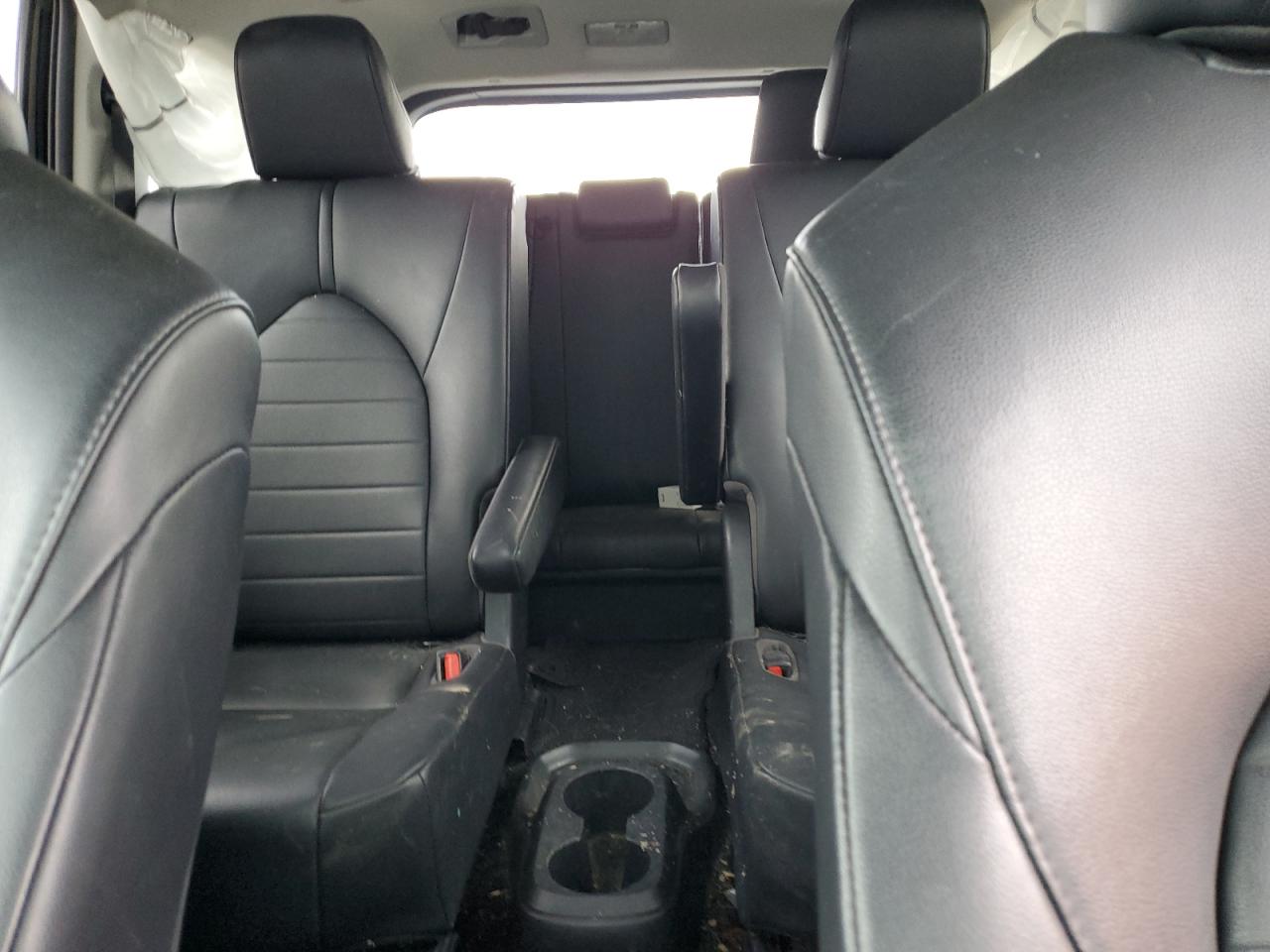2020 Toyota Highlander - Image 10