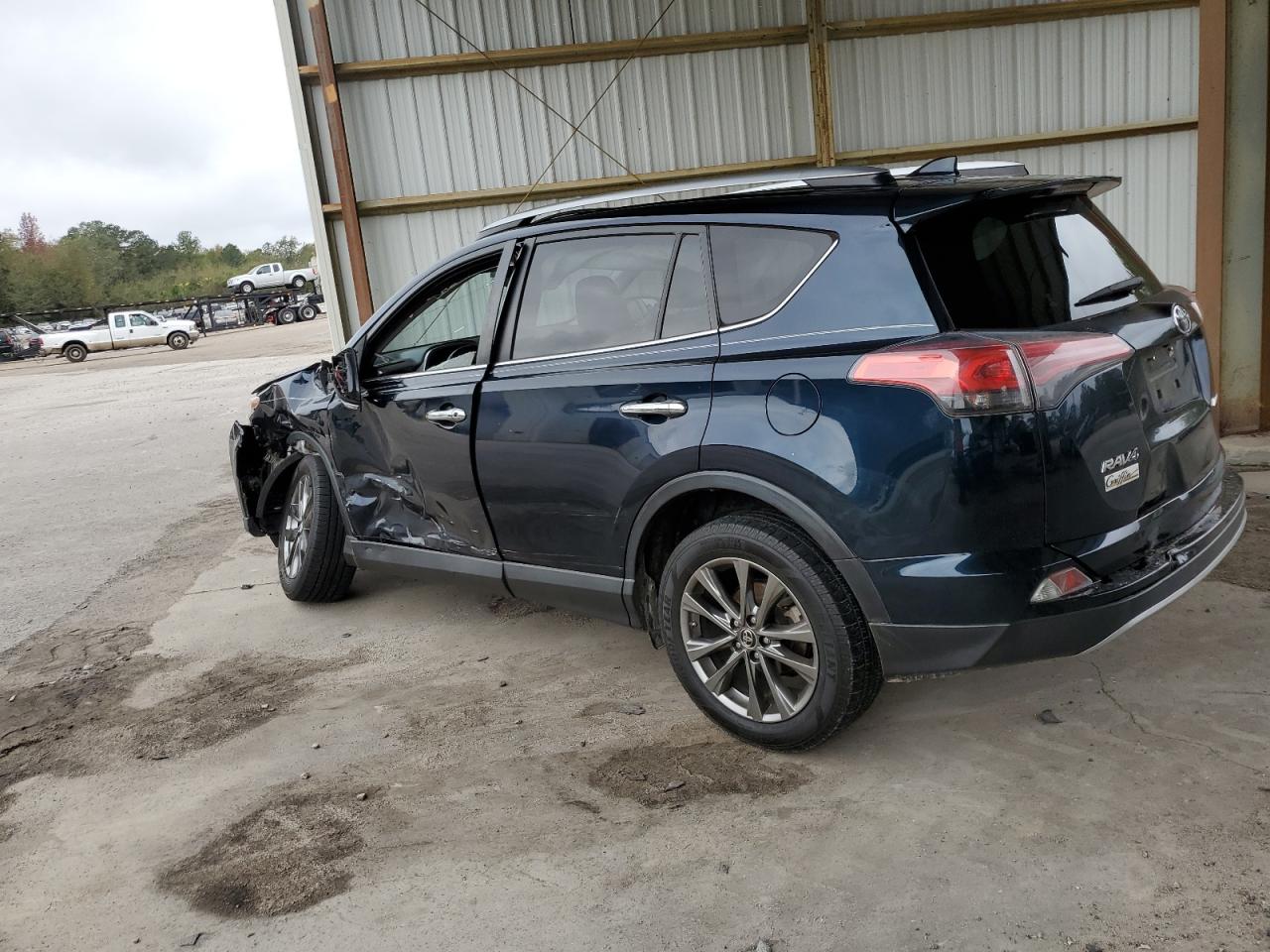 2018 Toyota RAV 4 - Image 2