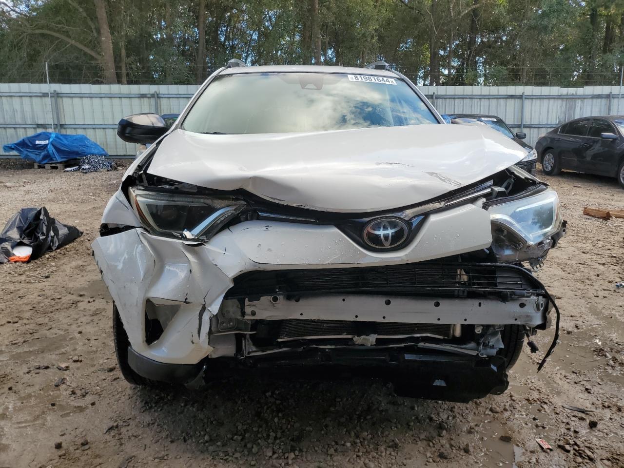 2017 Toyota RAV 4 - Image 5