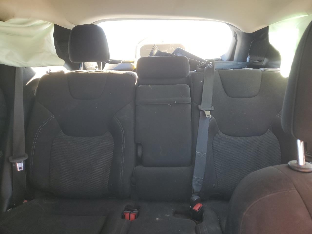 2019 Jeep Grand Cherokee - Image 10