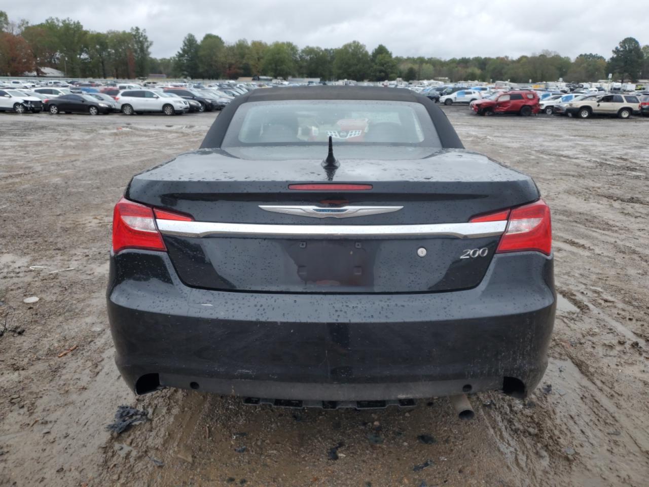 2013 Chrysler 200 - Image 6
