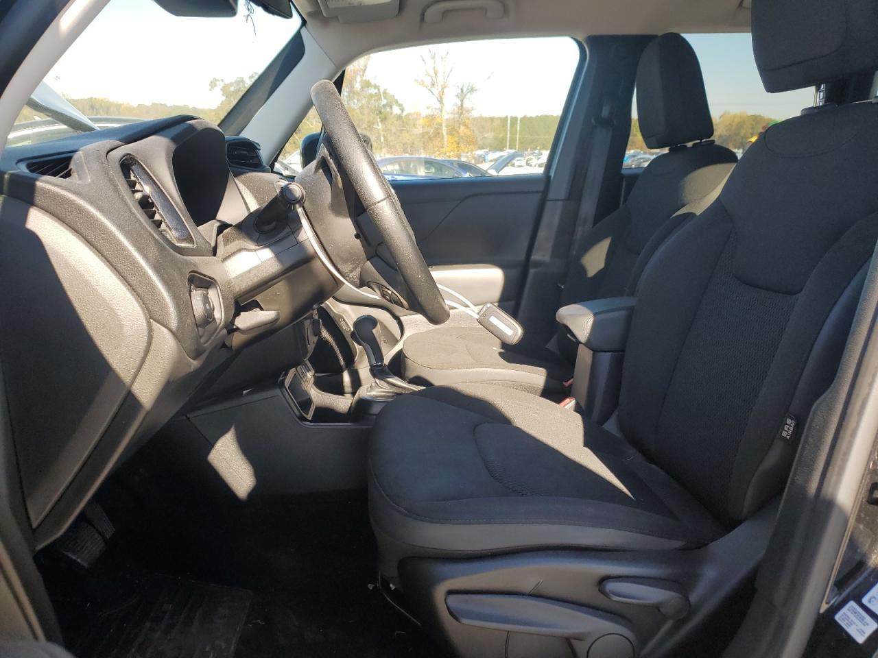 2019 Jeep Renegade - Image 7