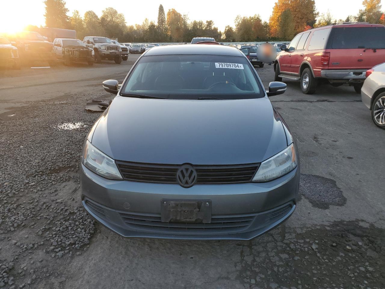 2014 Volkswagen Jetta - Image 5