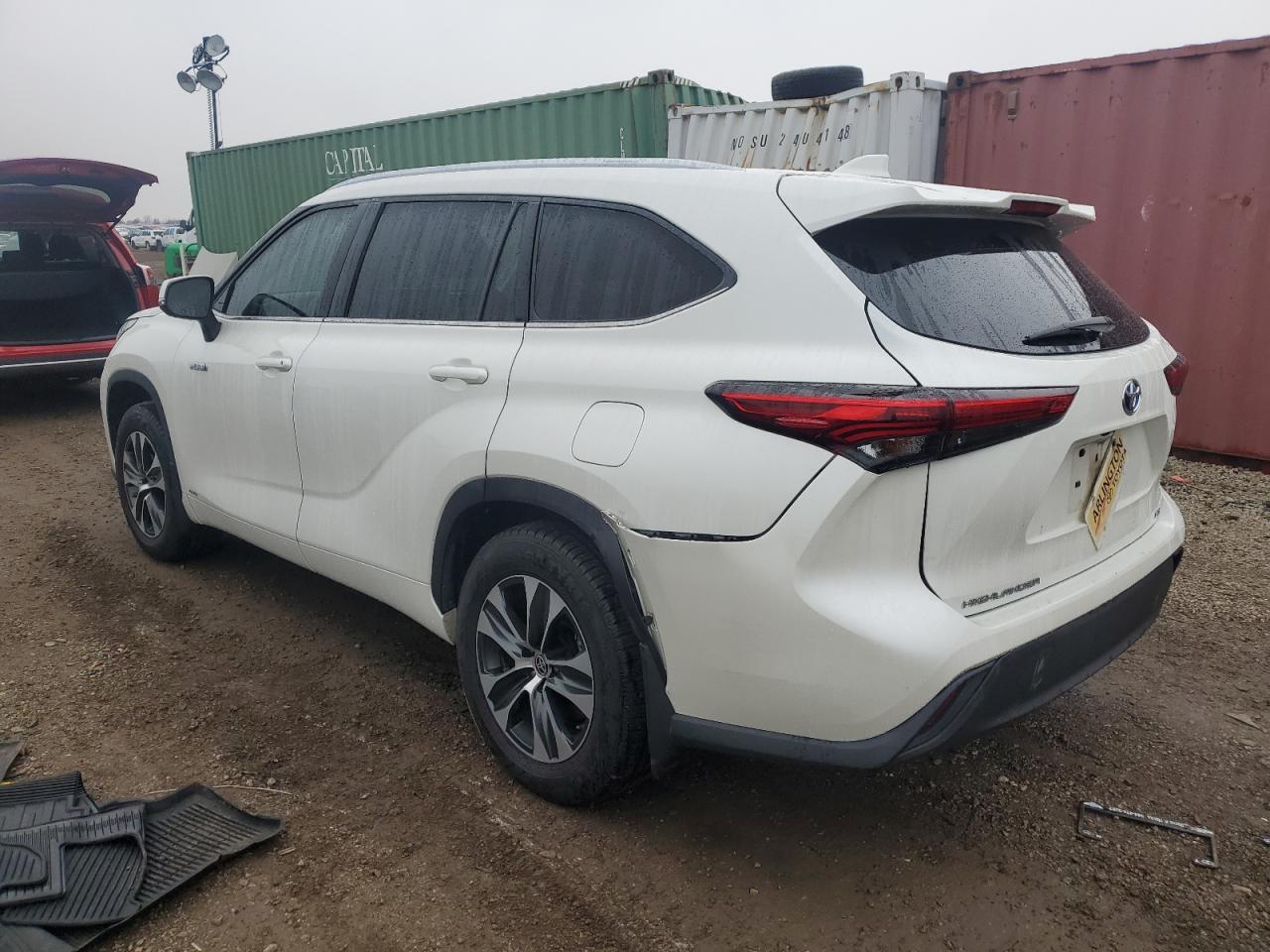 2020 Toyota Highlander - Image 2