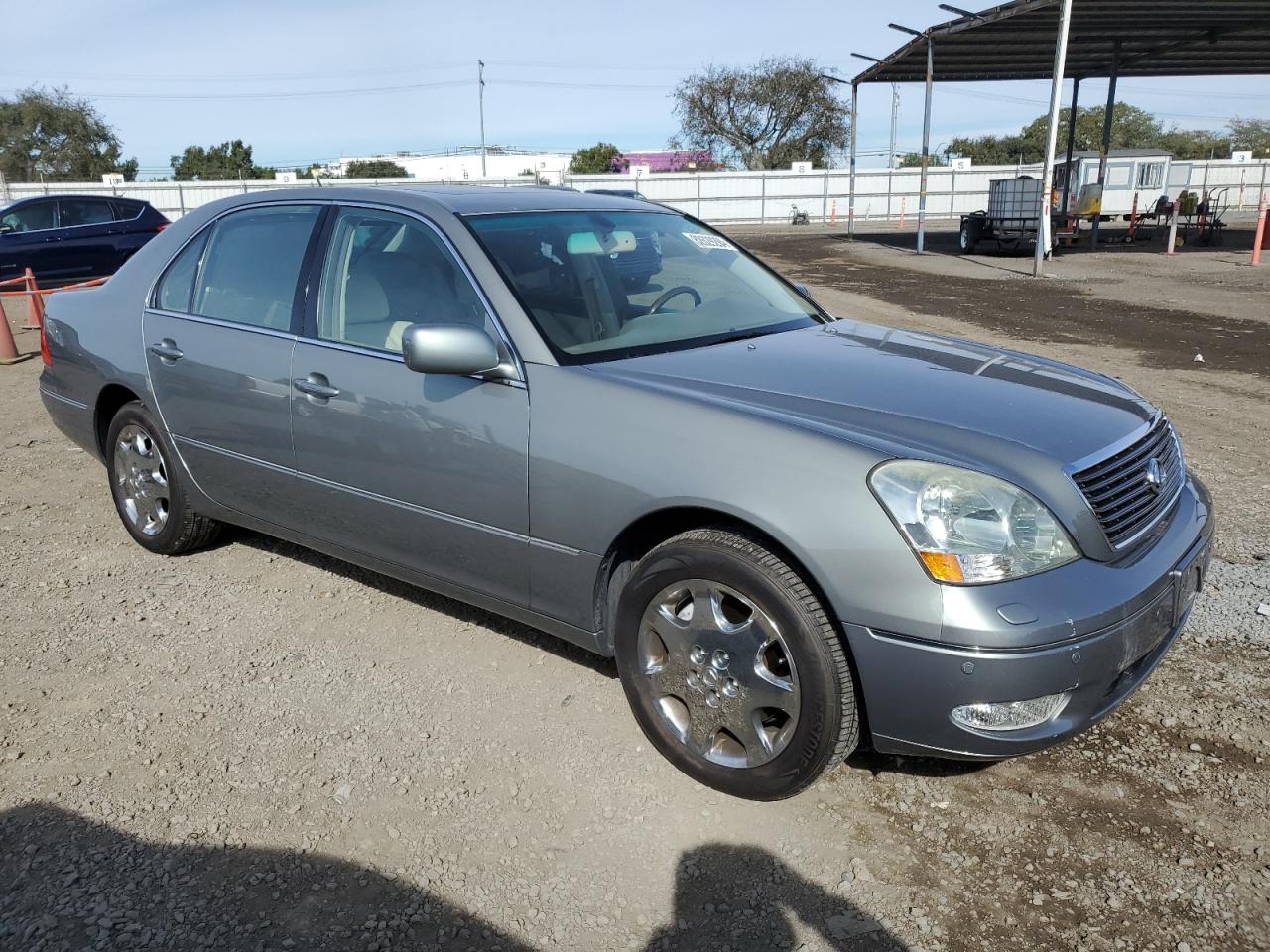 2002 Lexus LS - Image 4