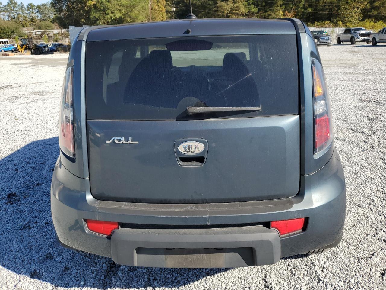 2011 Kia Soul + VIN: KNDJT2A22B7270218 Lot: 79956284