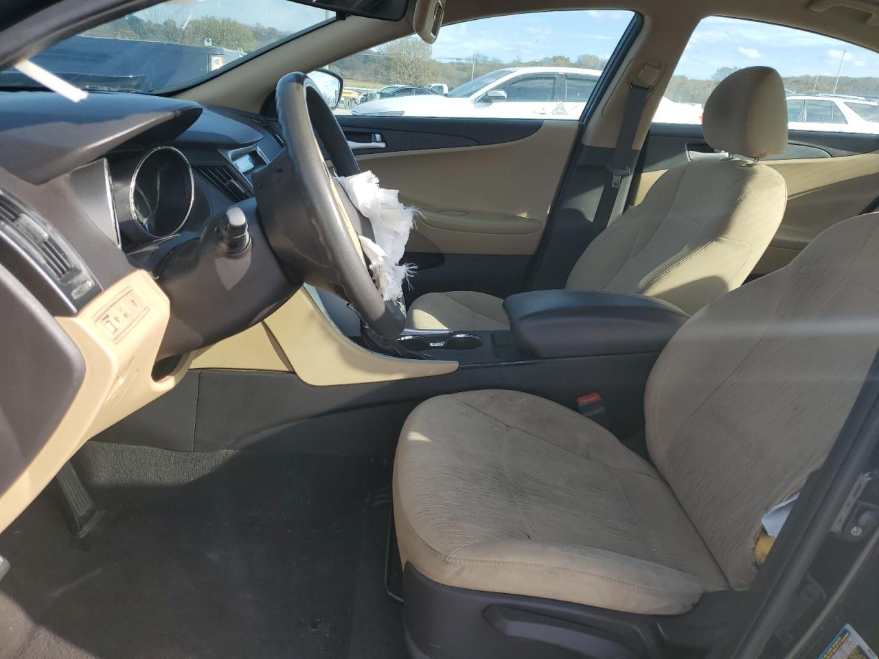 2011 Hyundai Sonata - Image 7