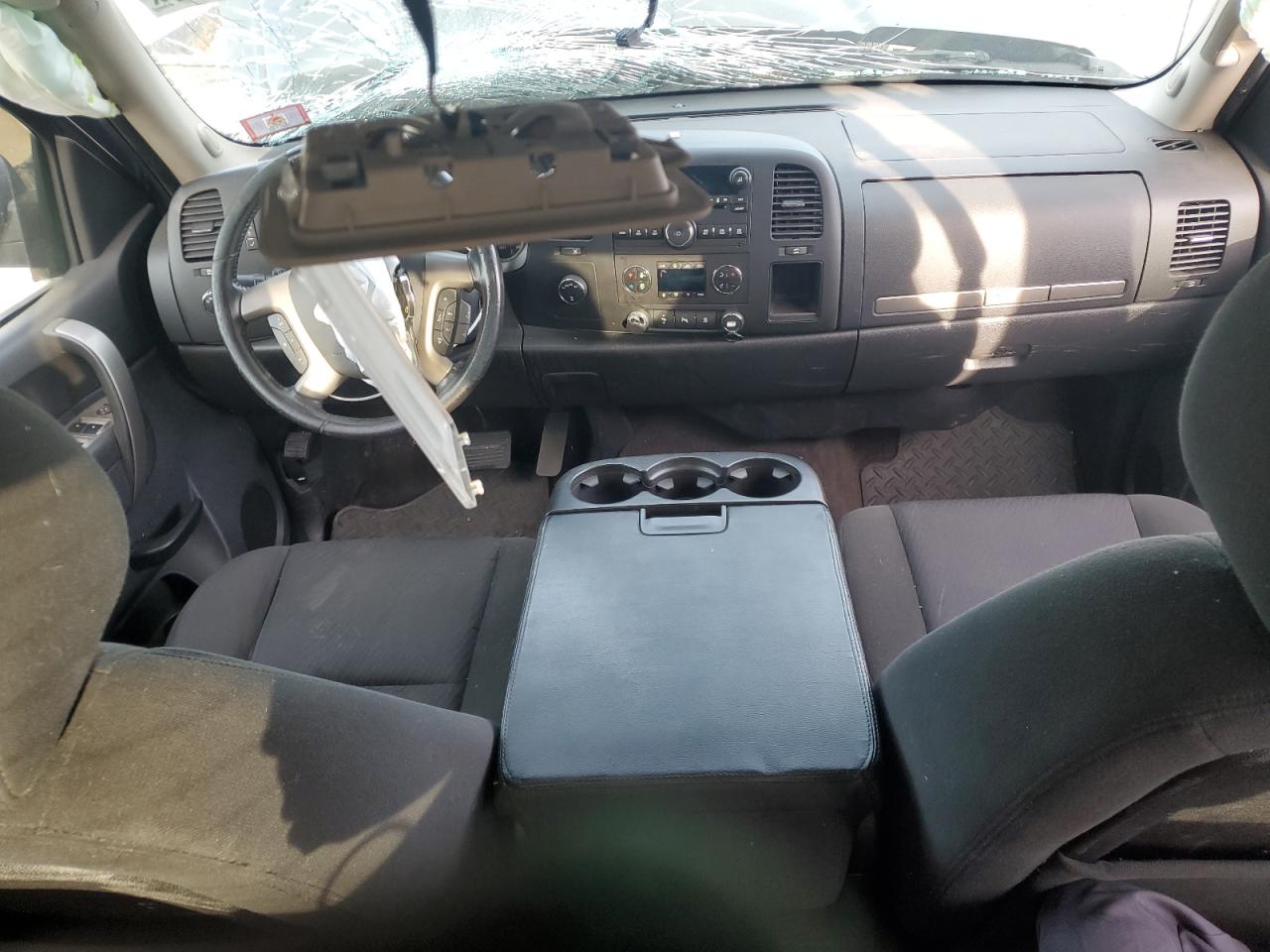 2011 Chevrolet Silverado - Image 8