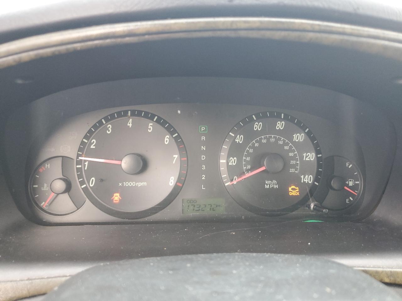 2005 Hyundai Elantra - Image 9
