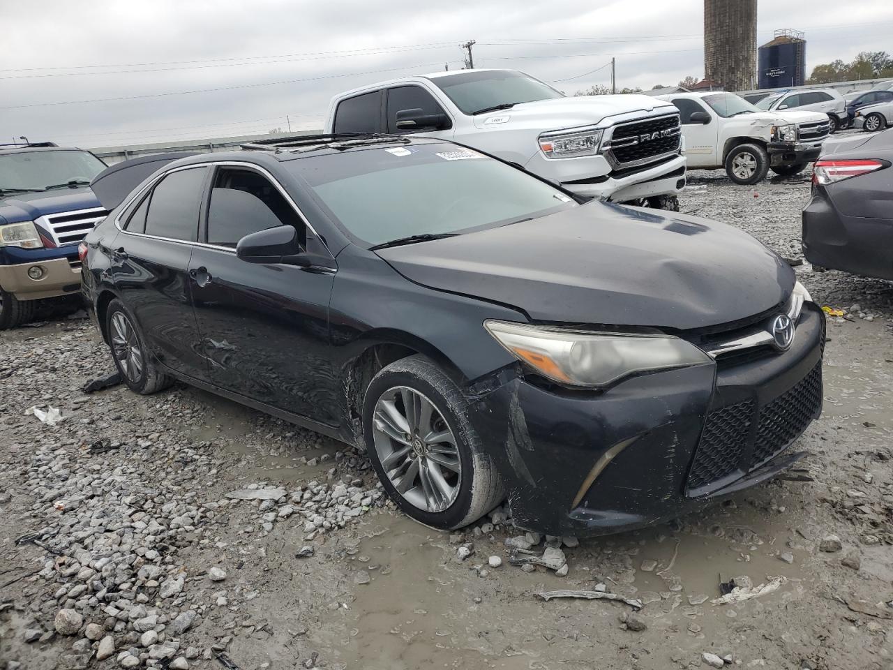 VIN 4T1BF1FKXHU387677 2017 TOYOTA CAMRY no.4