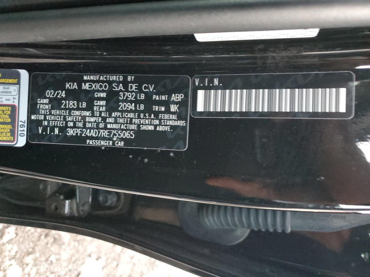 2024 Kia Forte - Image 12