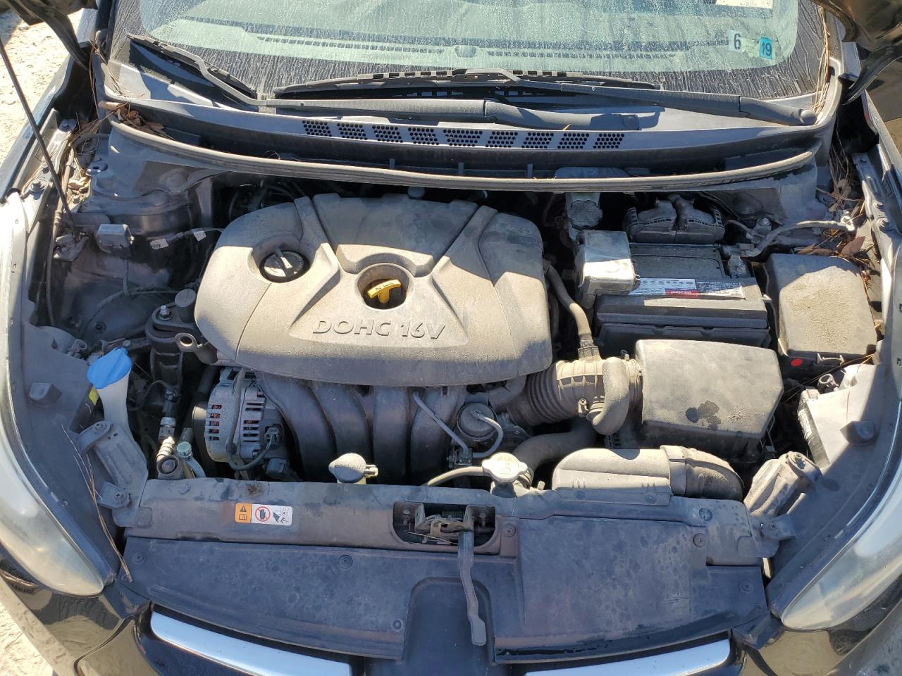 2016 Hyundai Elantra - Image 11