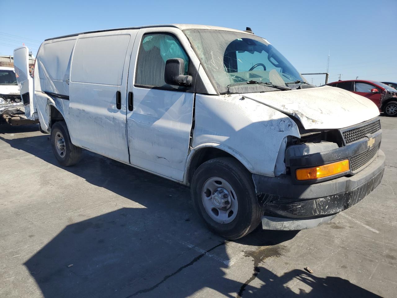 VIN 1GCWGAFP6L1276634 2020 CHEVROLET EXPRESS no.4