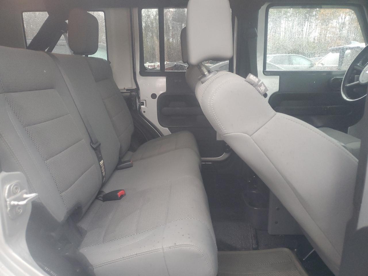 2007 Jeep Wrangler - Image 11