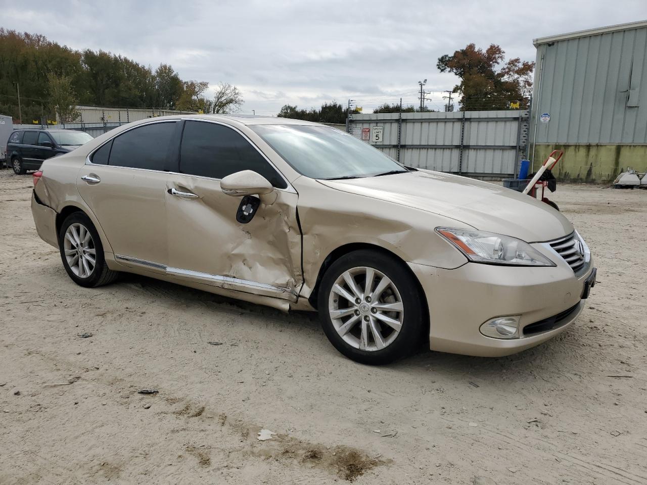2012 Lexus ES - Image 4