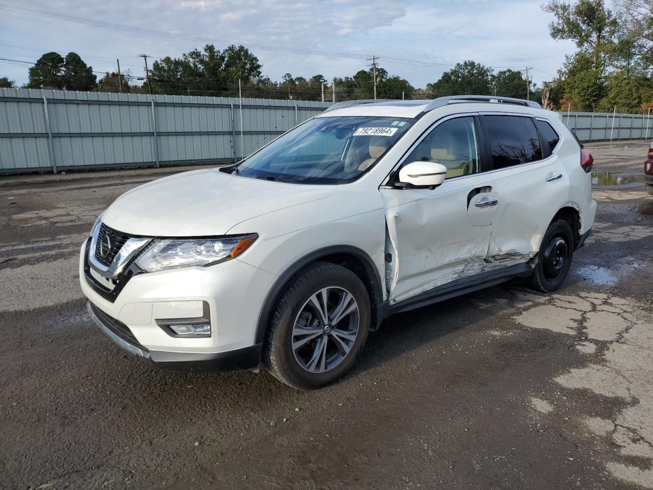 2018 Nissan Rogue - Image 1