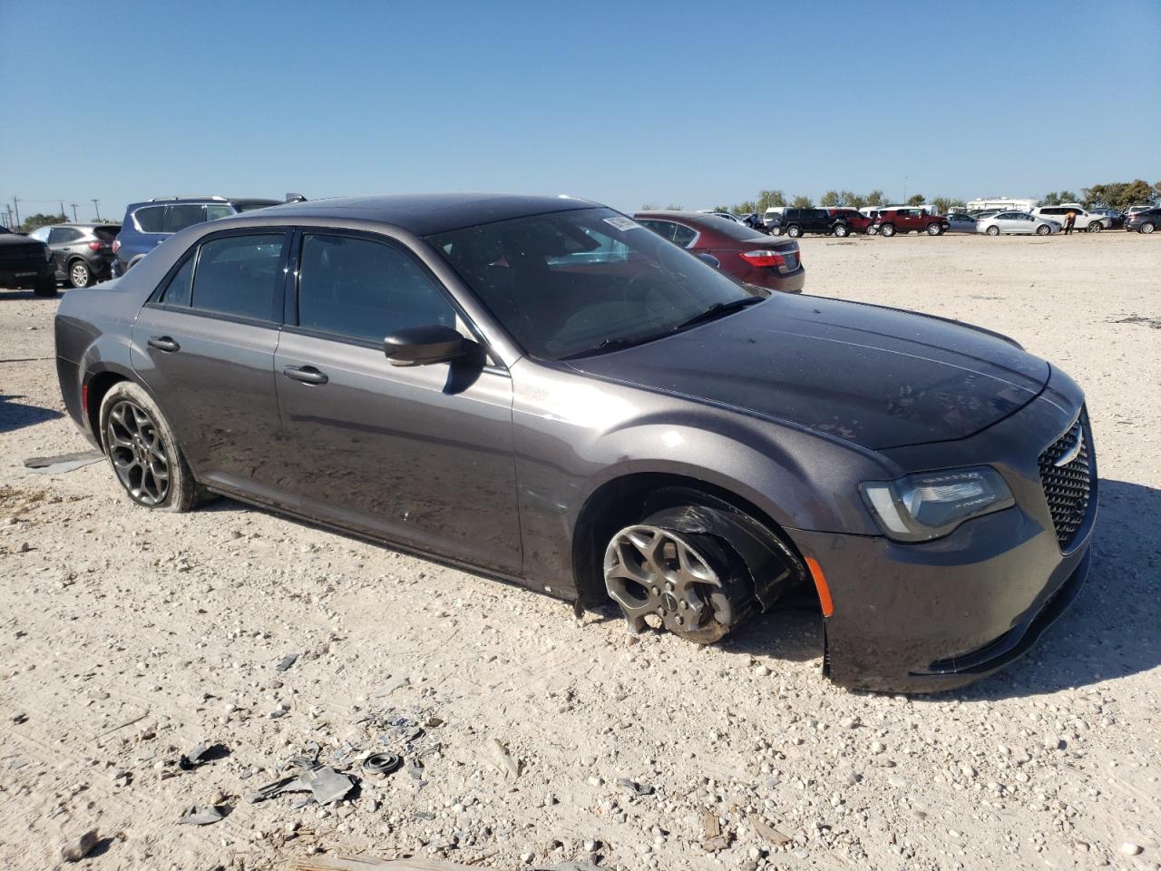 2016 Chrysler 300 - Image 4