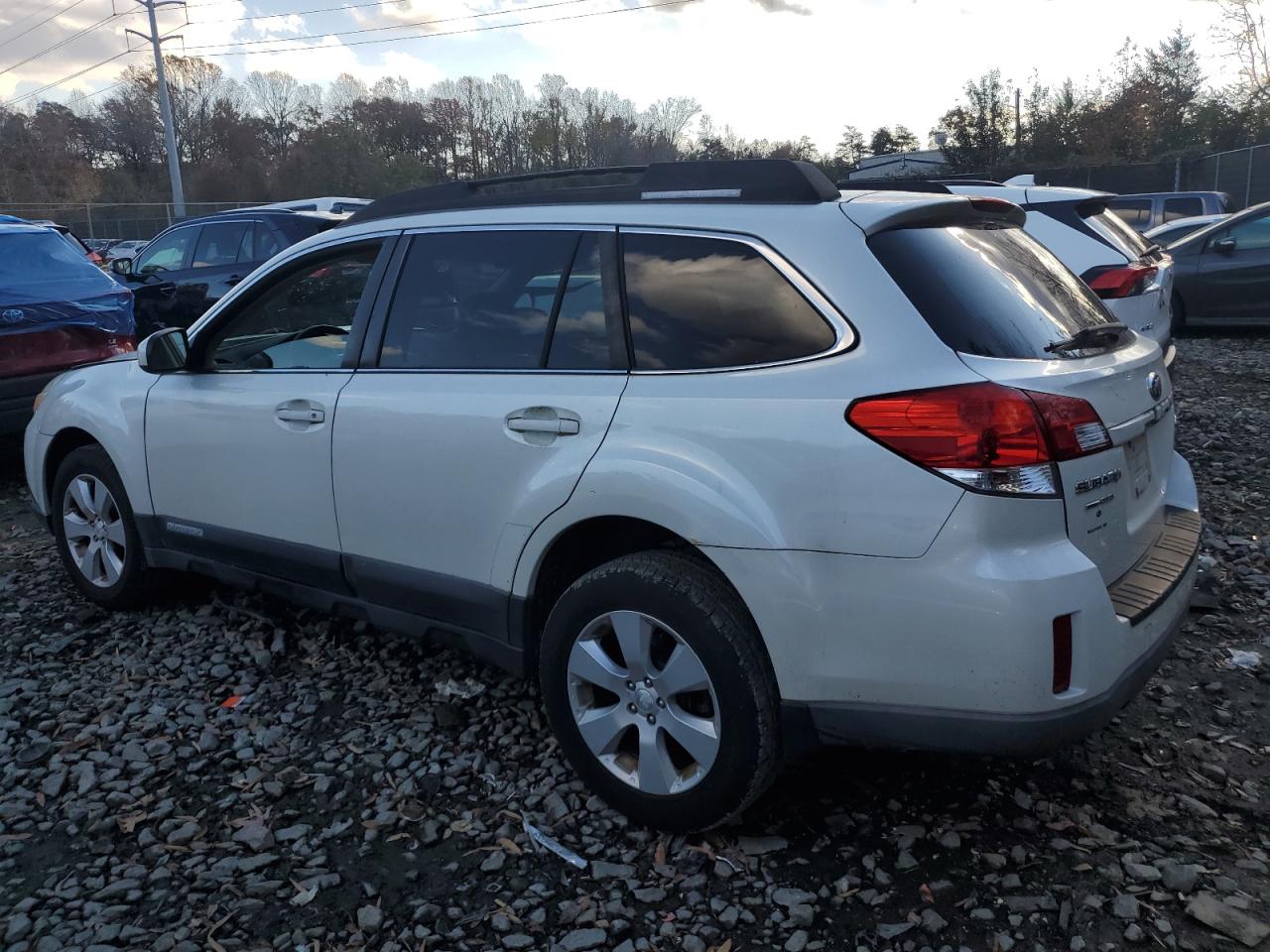 2010 Subaru Outback - Image 2