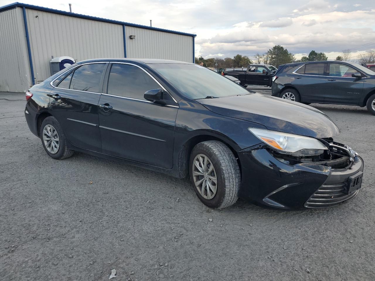 VIN 4T1BF1FK4HU356280 2017 TOYOTA CAMRY no.4