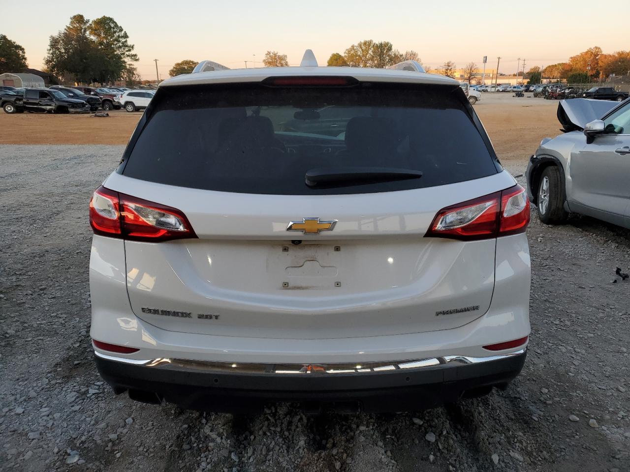 2020 Chevrolet Equinox - Image 6