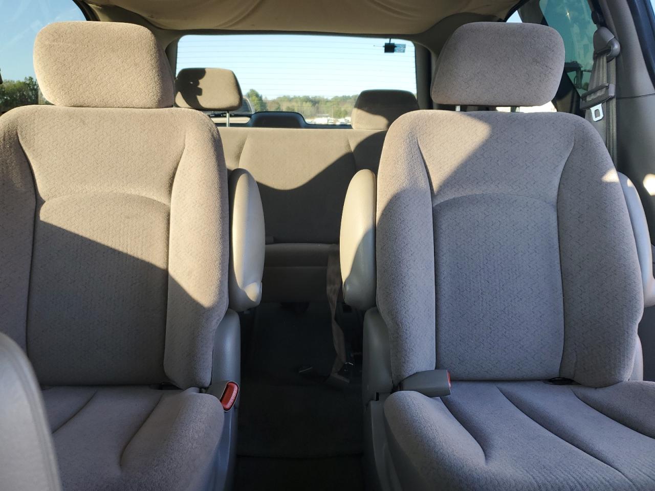2003 Chrysler Town & Country VIN: 2C4GP24R73R362514 Lot: 79293044