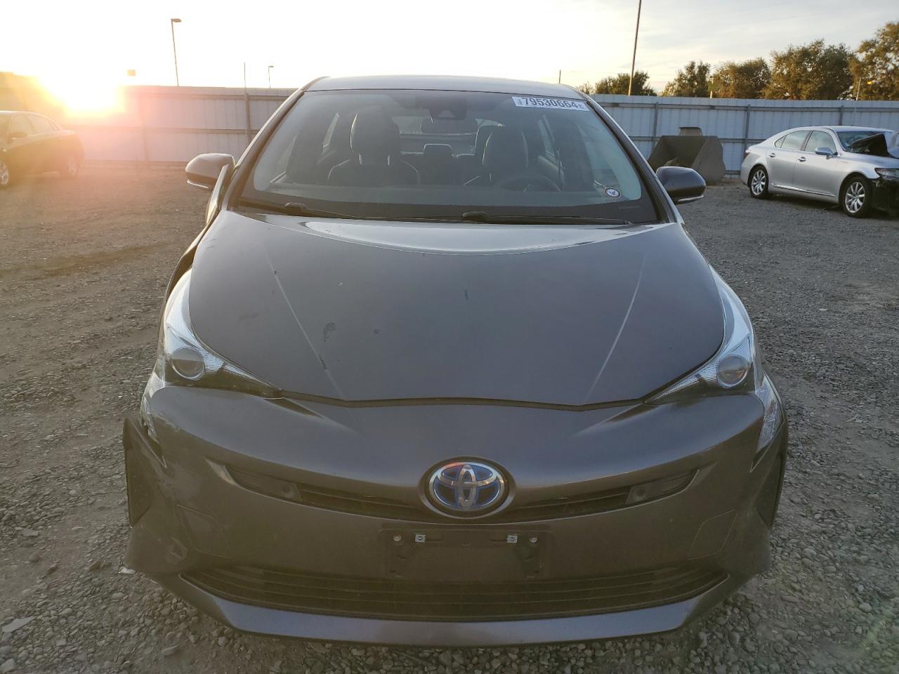 2017 Toyota Prius - Image 5