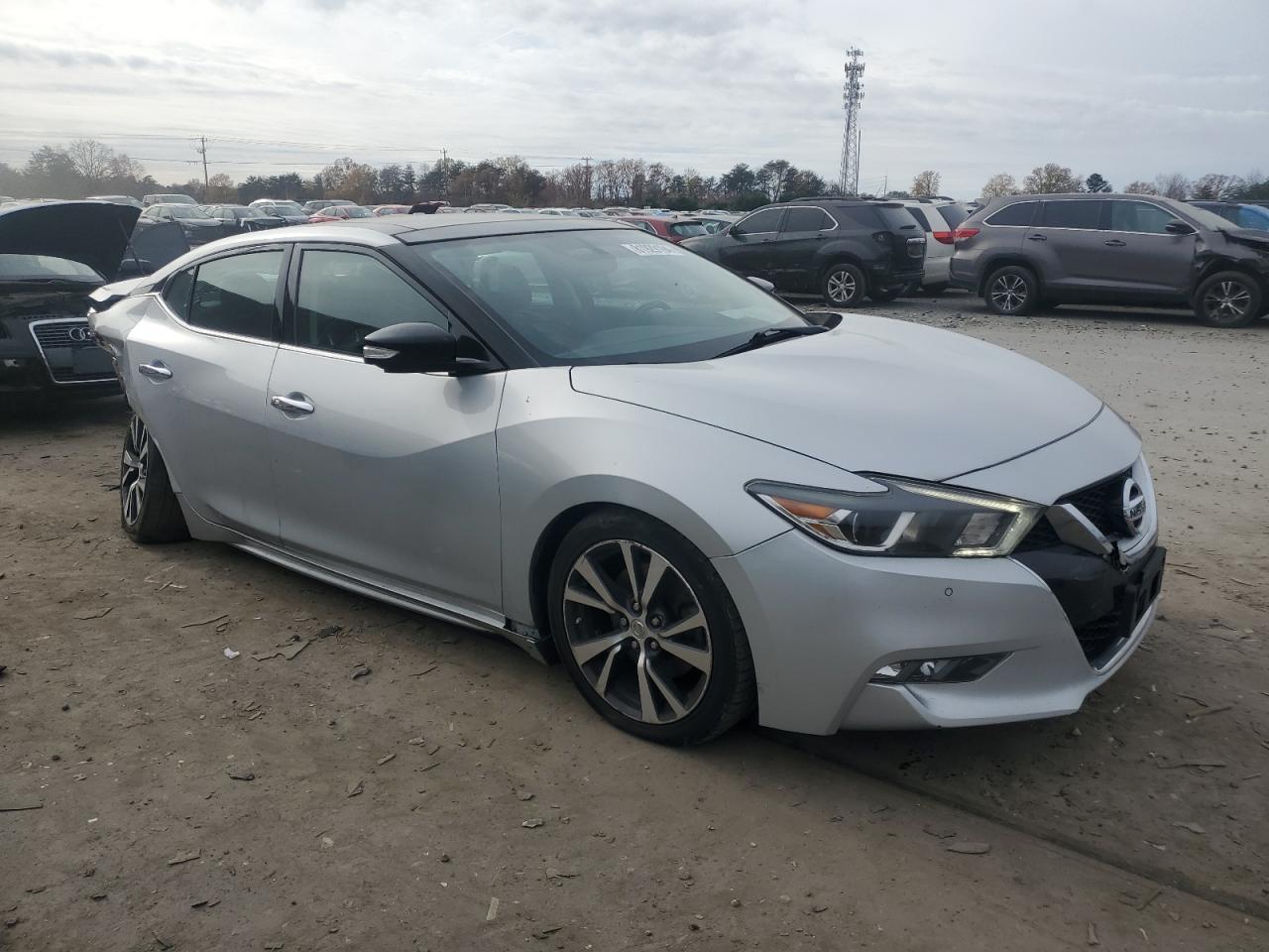 2017 Nissan Maxima - Image 4