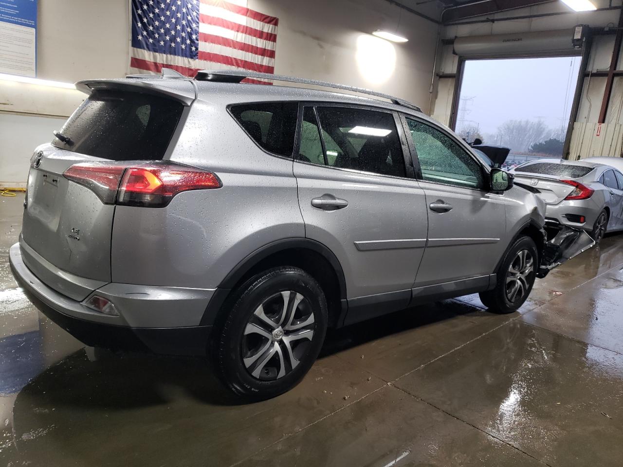 2017 Toyota RAV 4 - Image 3