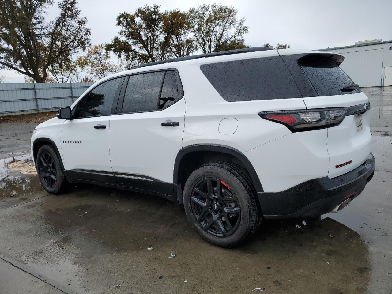 2021 Chevrolet Traverse - Image 2
