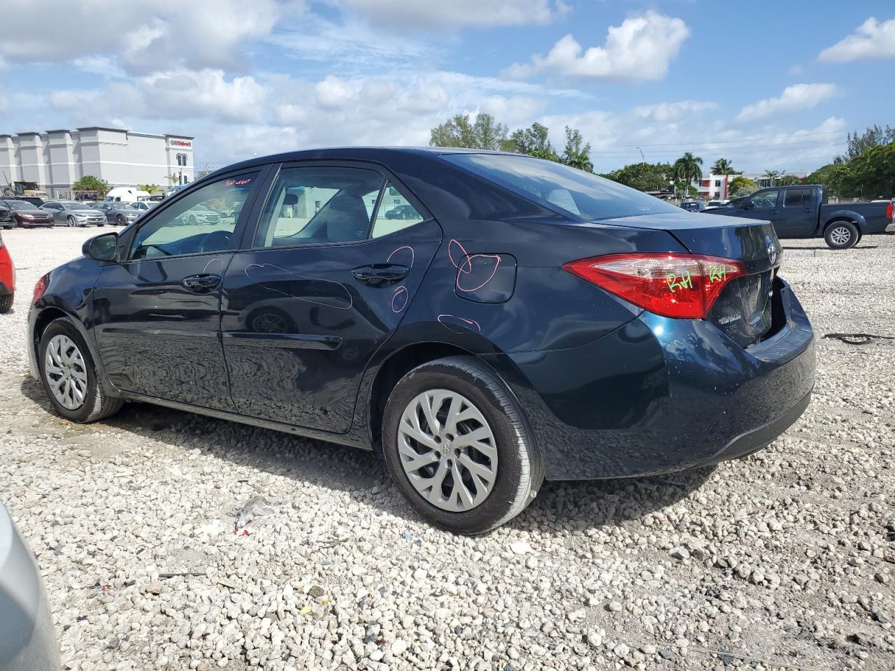 2T1BURHEXJC006073 2018 TOYOTA COROLLA - Image 2