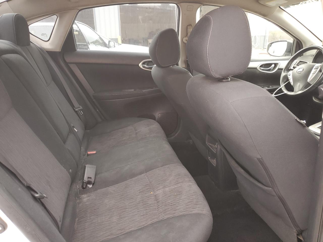 2015 Nissan Sentra - Image 10