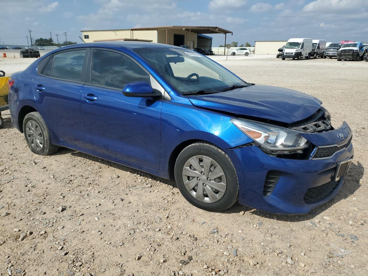 VIN 3KPA24AD7LE258437 2020 KIA RIO no.4