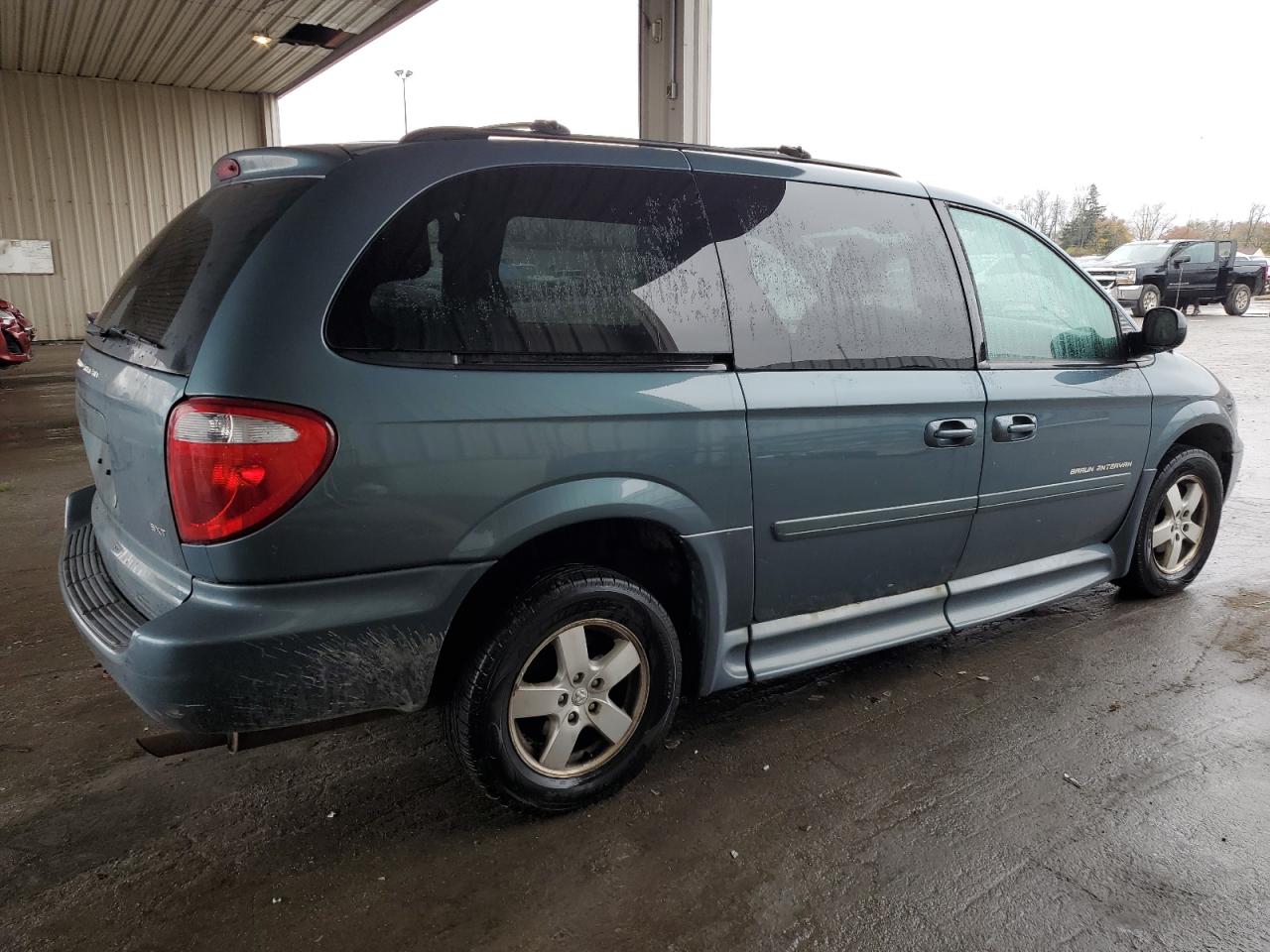 2006 Dodge Caravan - Image 3