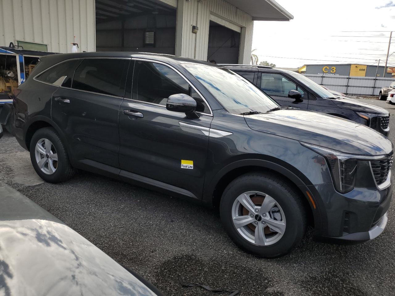 2024 Kia Sorento - Image 4