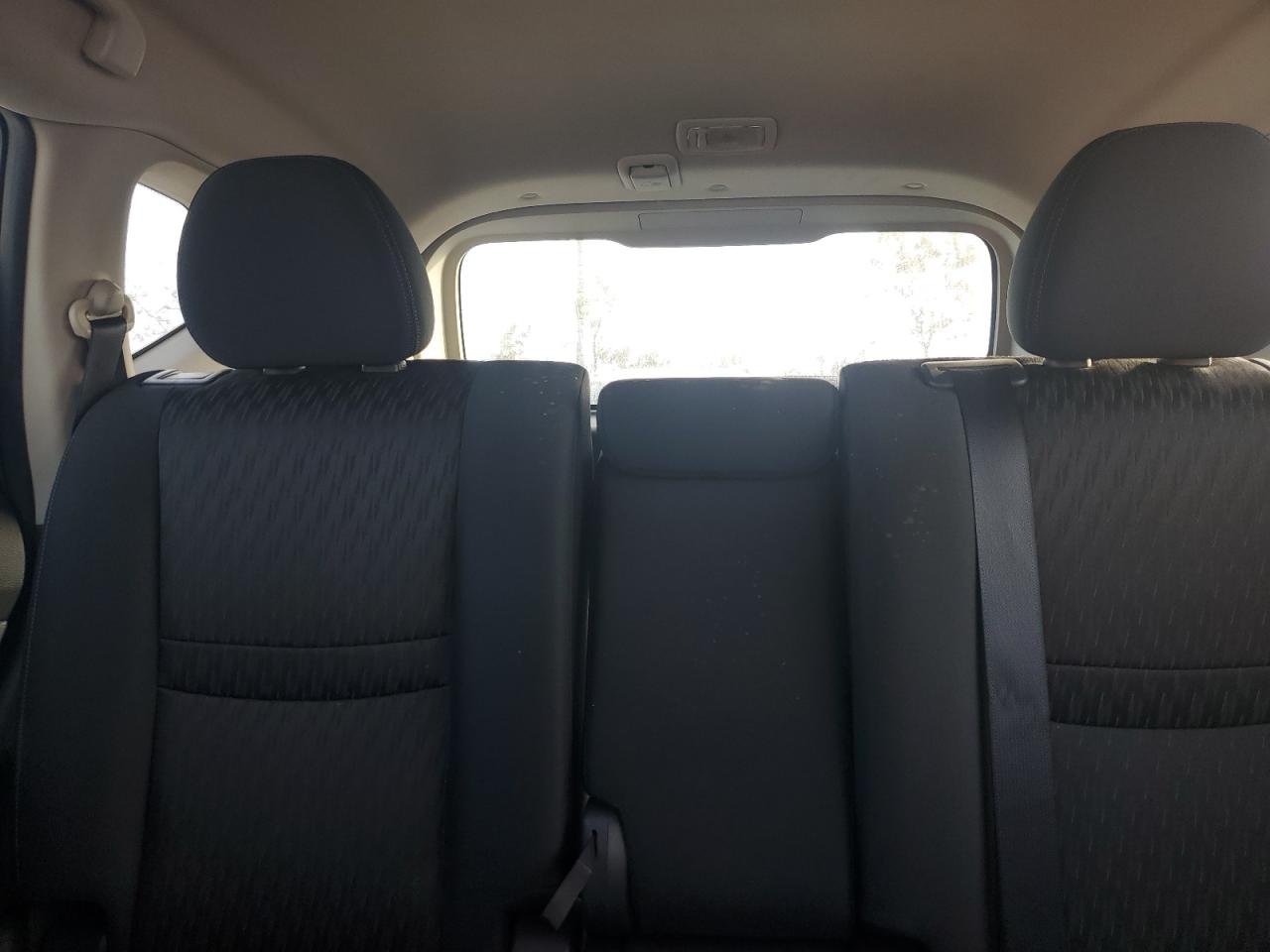 2018 Nissan Rogue - Image 10