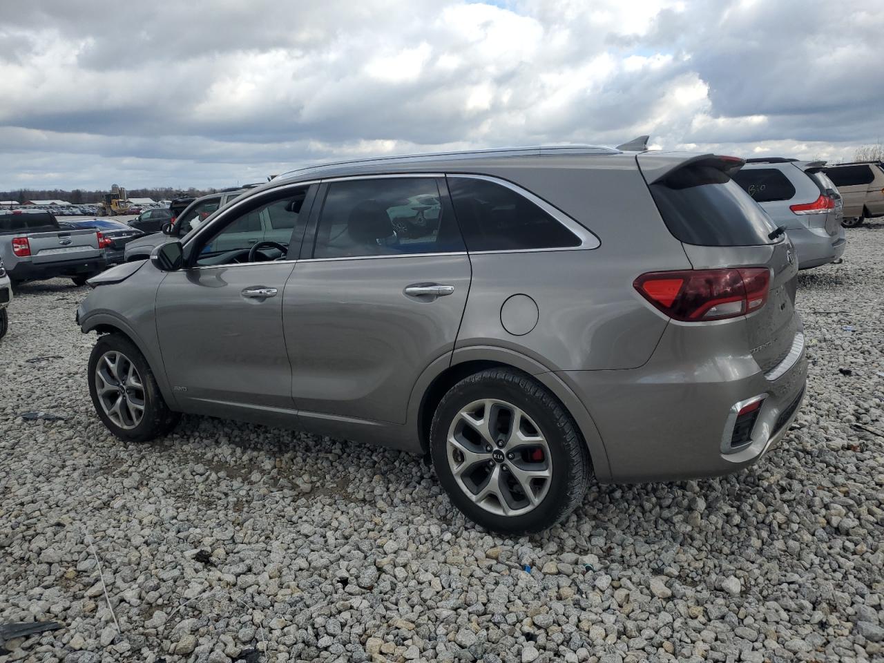 2019 Kia Sorento - Image 2