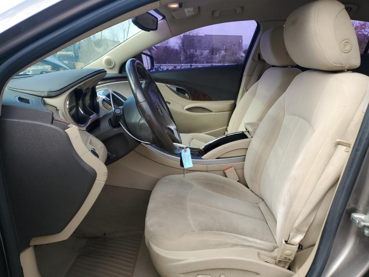 2010 Buick LaCrosse - Image 7