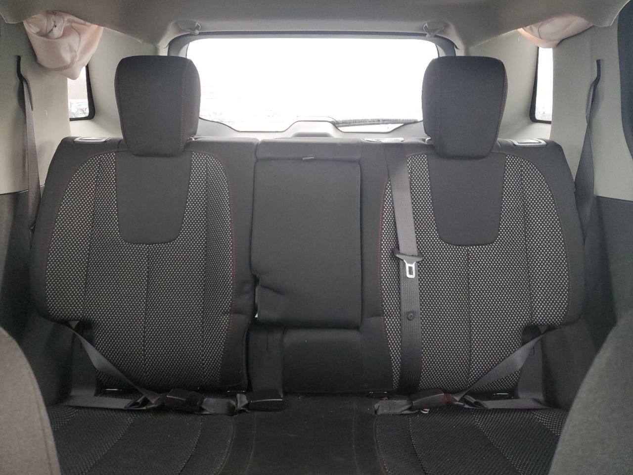 2017 GMC Terrain - Image 10
