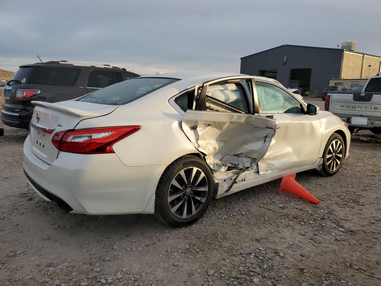 2017 Nissan Altima - Image 3