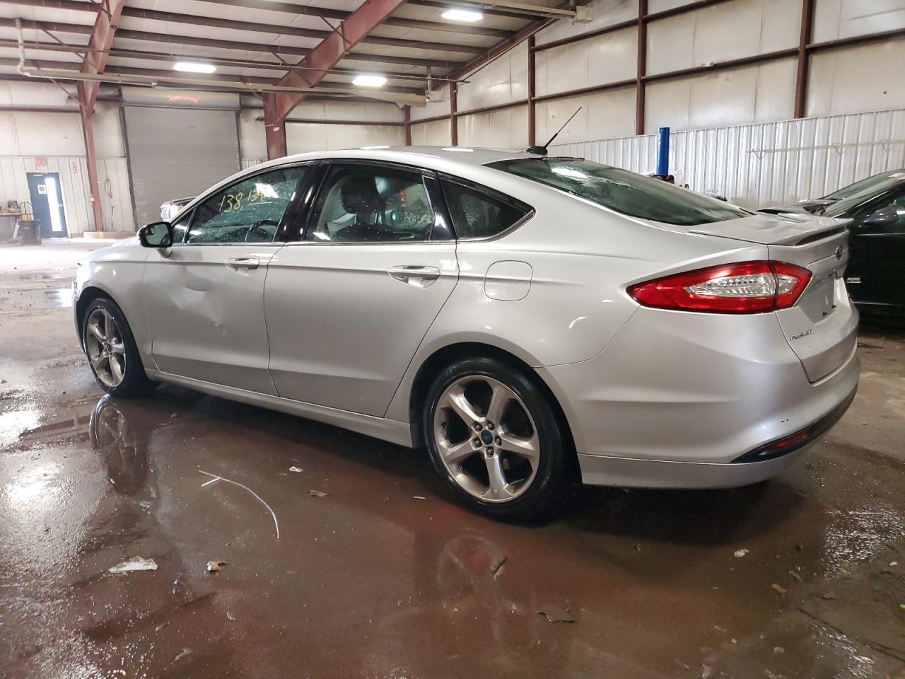 2016 Ford Fusion - Image 2
