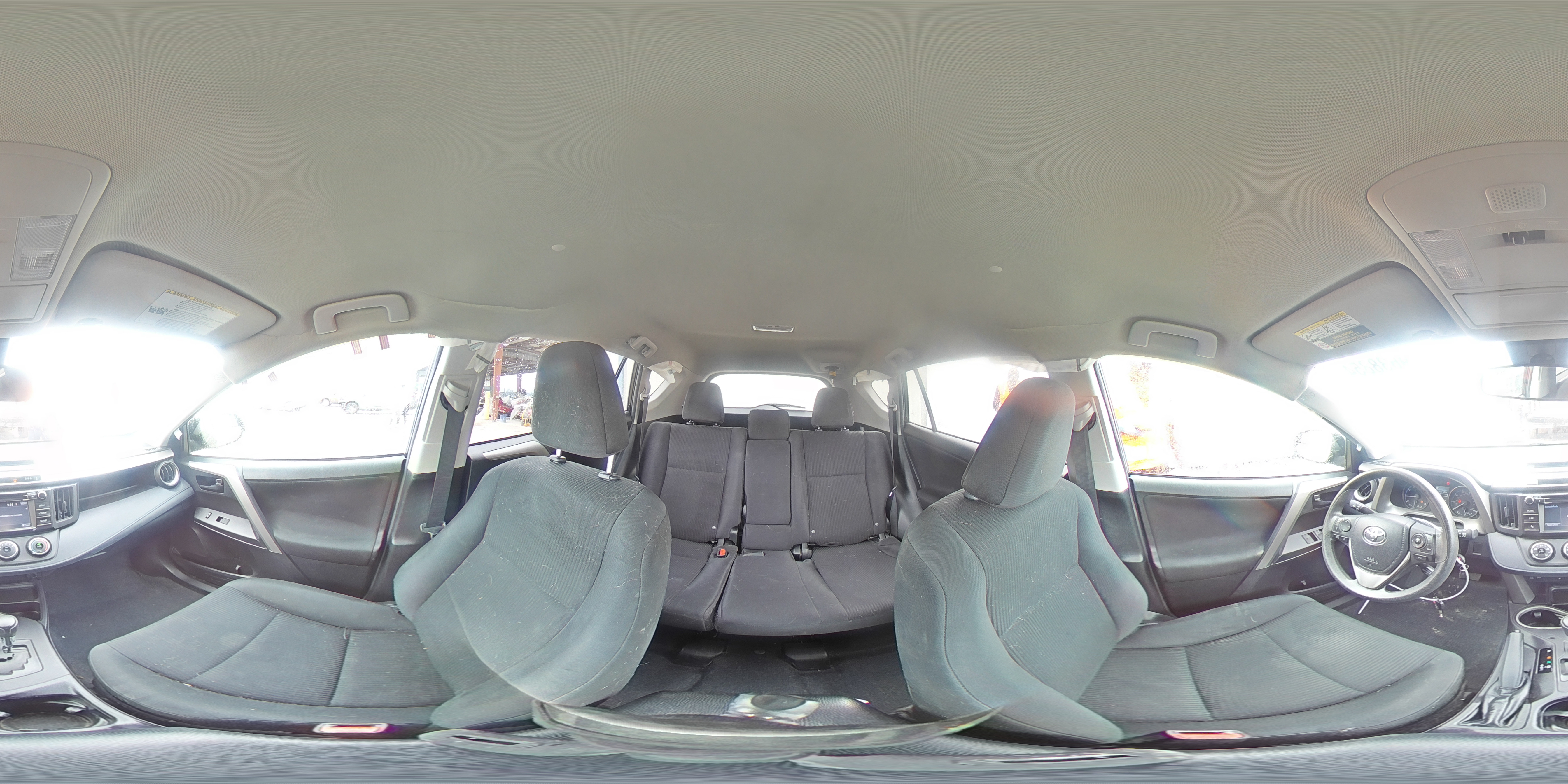 2018 Toyota RAV 4 - Image 15