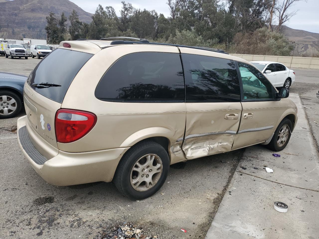 2001 Dodge Caravan - Image 3