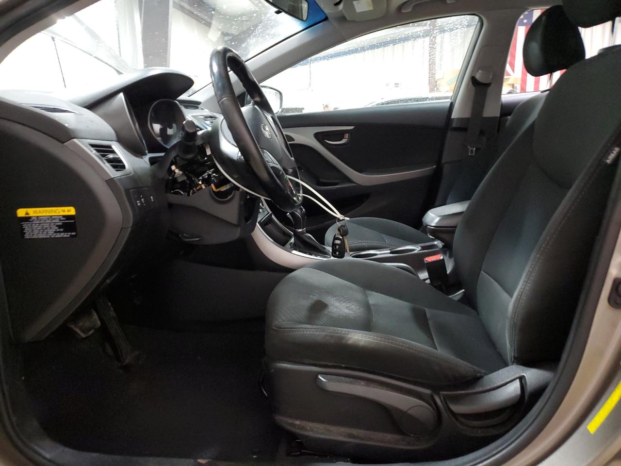 2015 Hyundai Elantra - Image 7